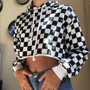 Checkered Cropped Hoodie 🎱